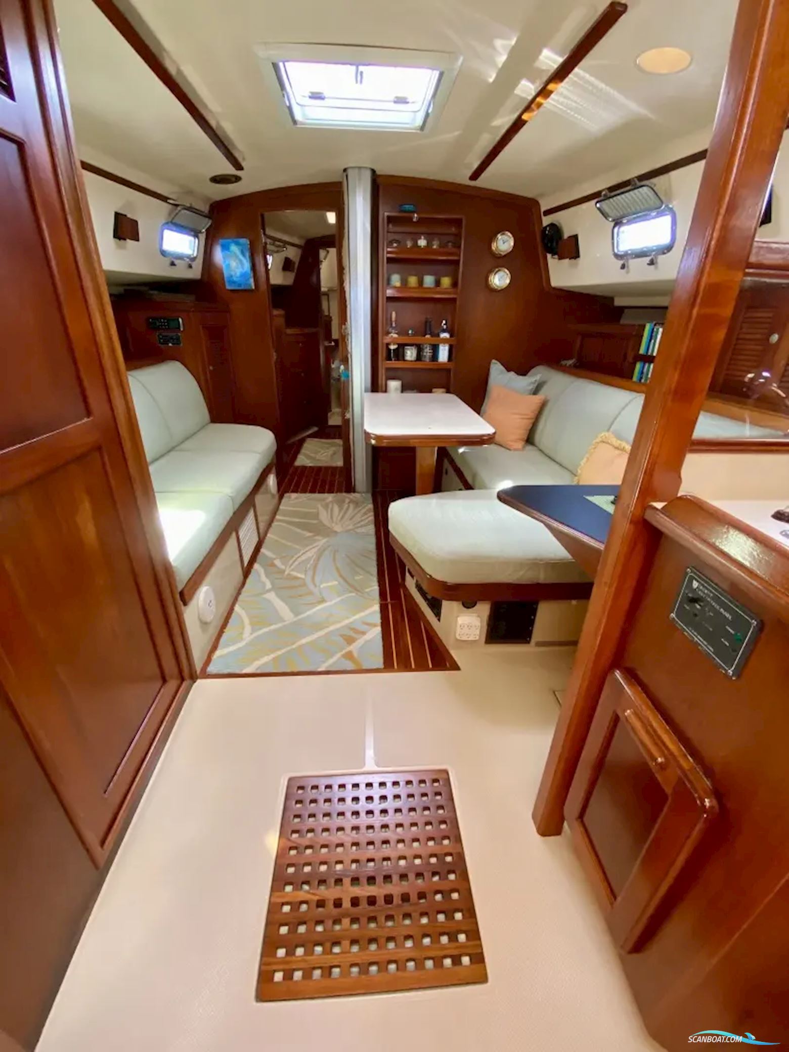 Island Packet 40
