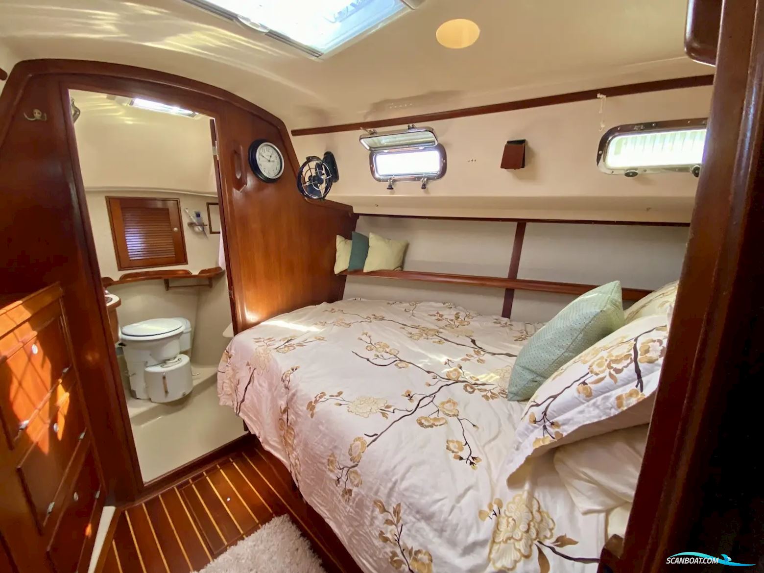 Island Packet 40