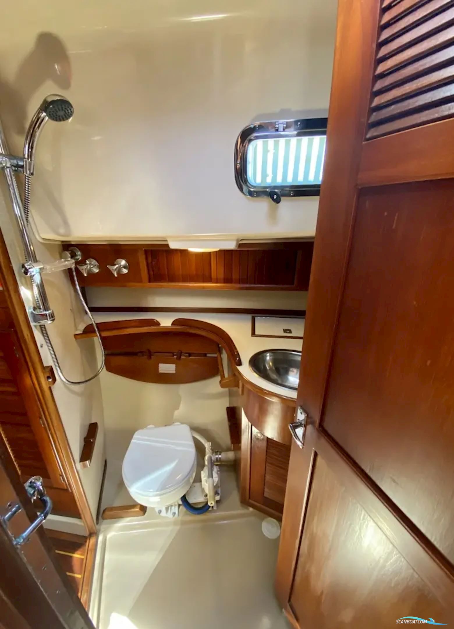 Island Packet 40