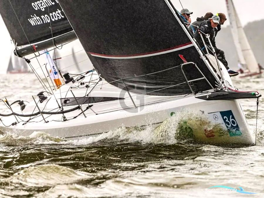 Italia Yachts 11.98 Fuoriserie