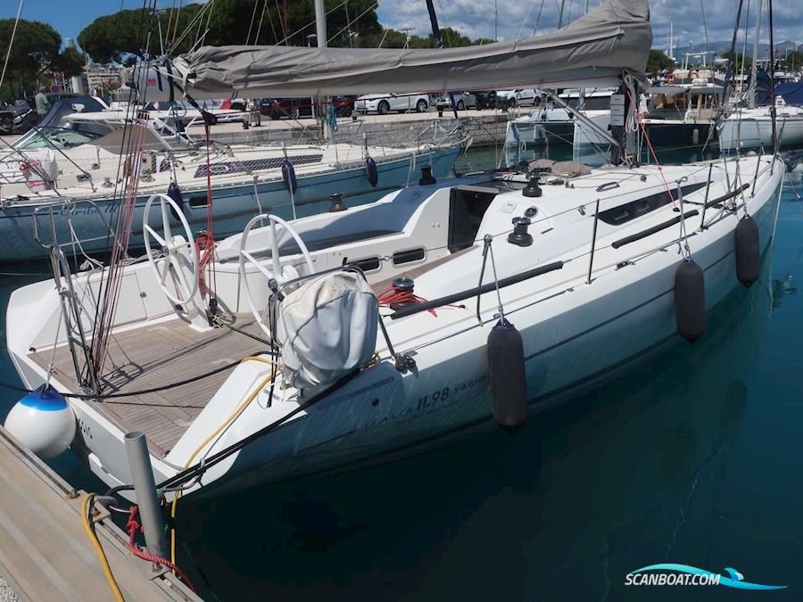 Italia Yachts 11.98