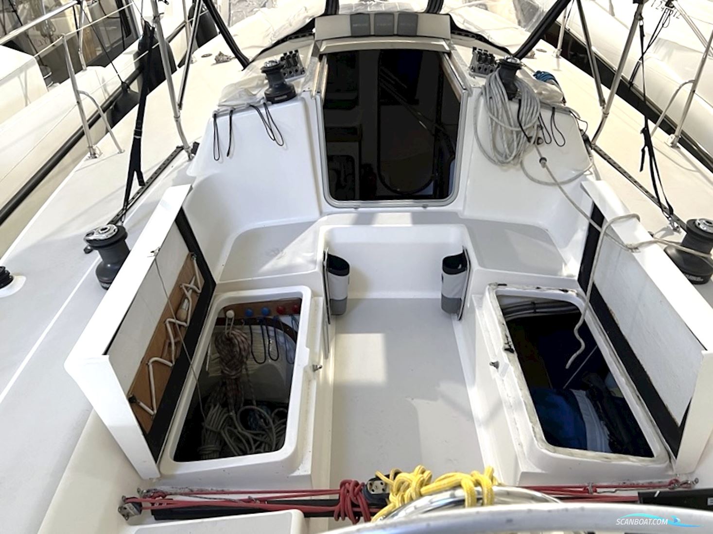J 105