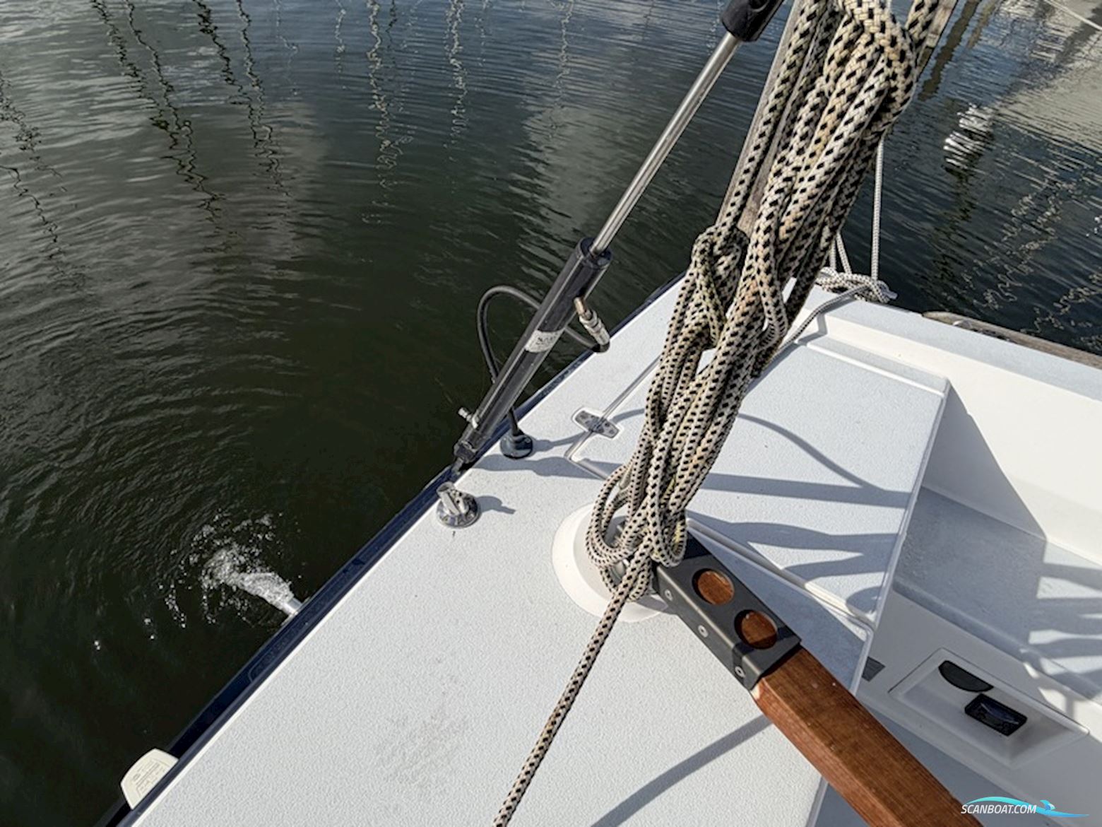 J/100