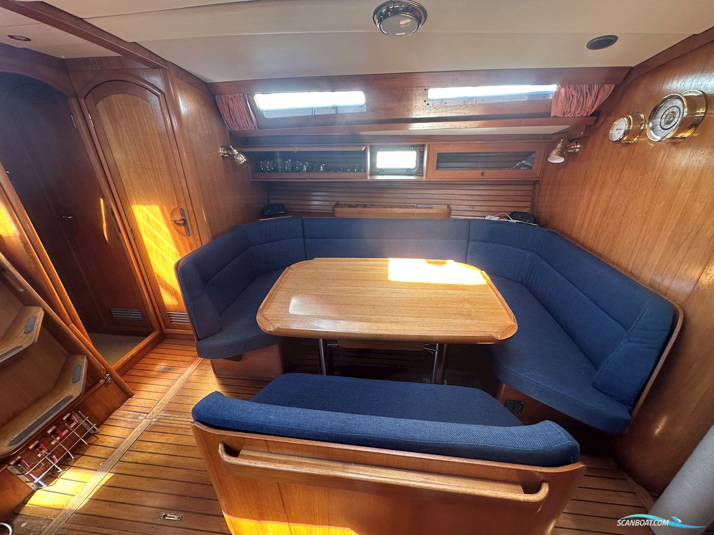 Jeanneau 44 Sun Magic