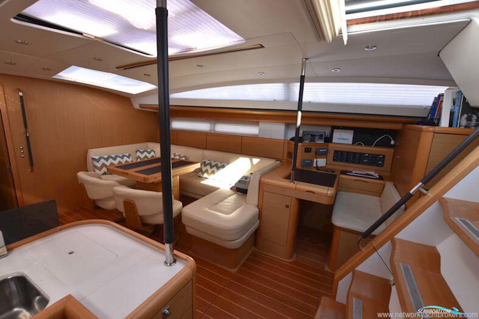 Jeanneau 57