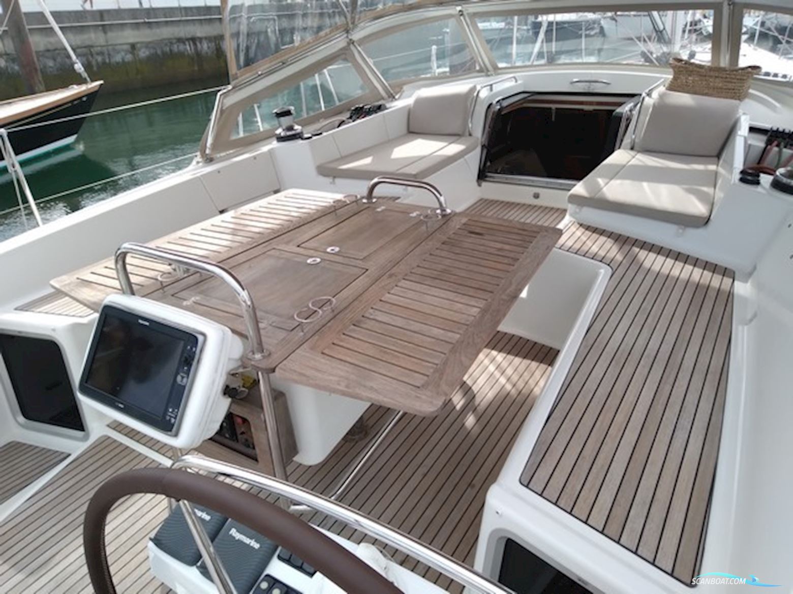 Jeanneau 57