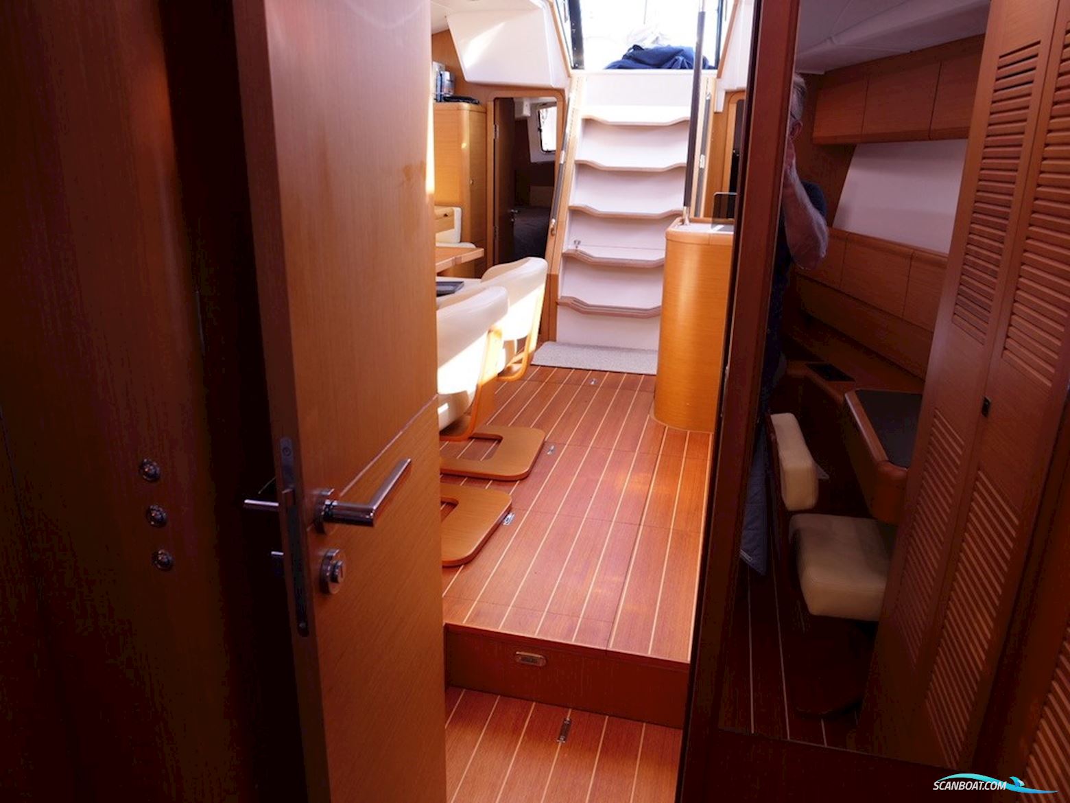Jeanneau 57 Version 3 Cabin