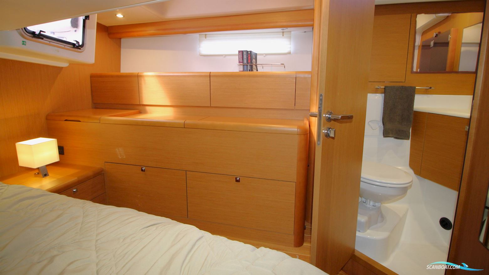 Jeanneau 57 Yacht