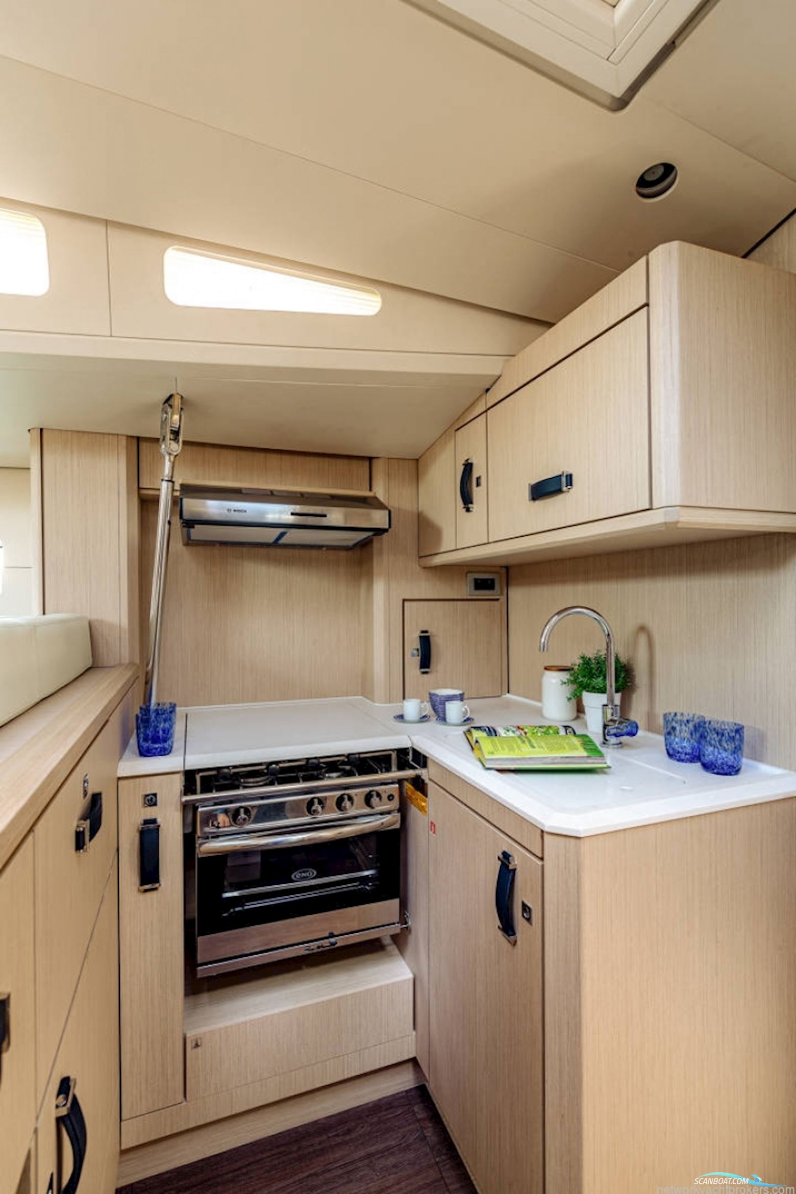 Jeanneau 60 Yacht