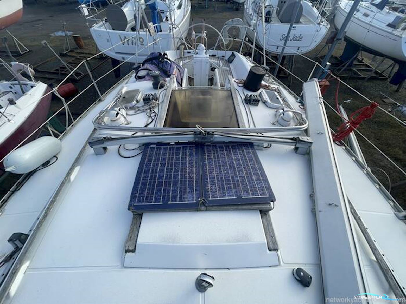 Jeanneau Olympic Sea 42 Sun Legend Hull