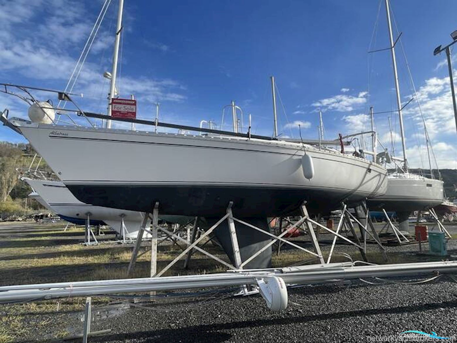 Jeanneau Olympic Sea 42 Sun Legend Hull