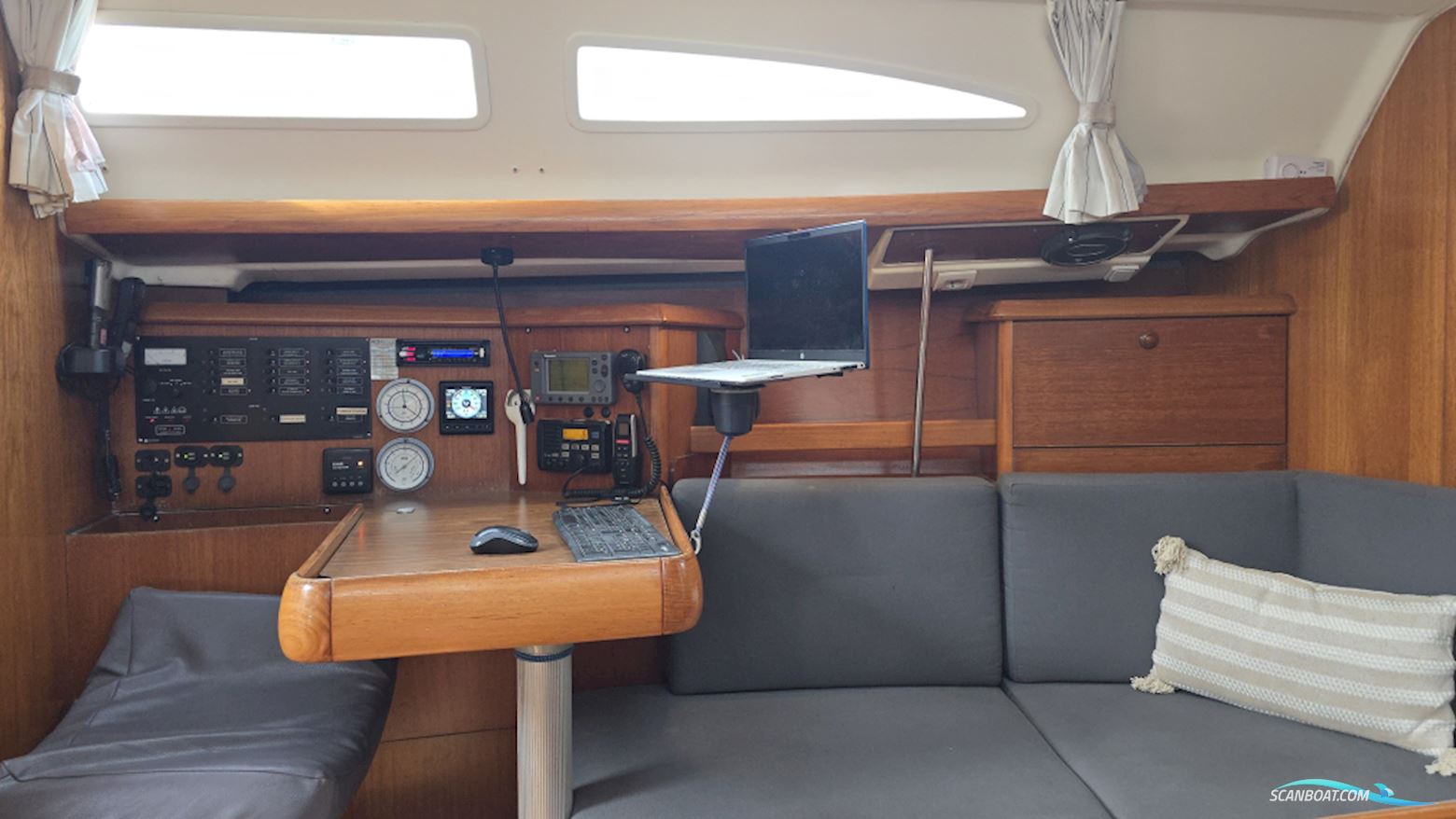 Jeanneau Sun Fast 37