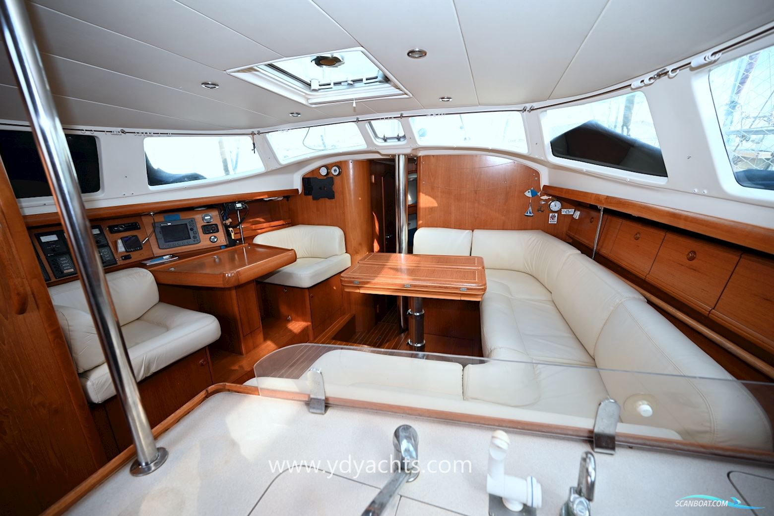 Jeanneau Sun Odyssey 43 DS Legende