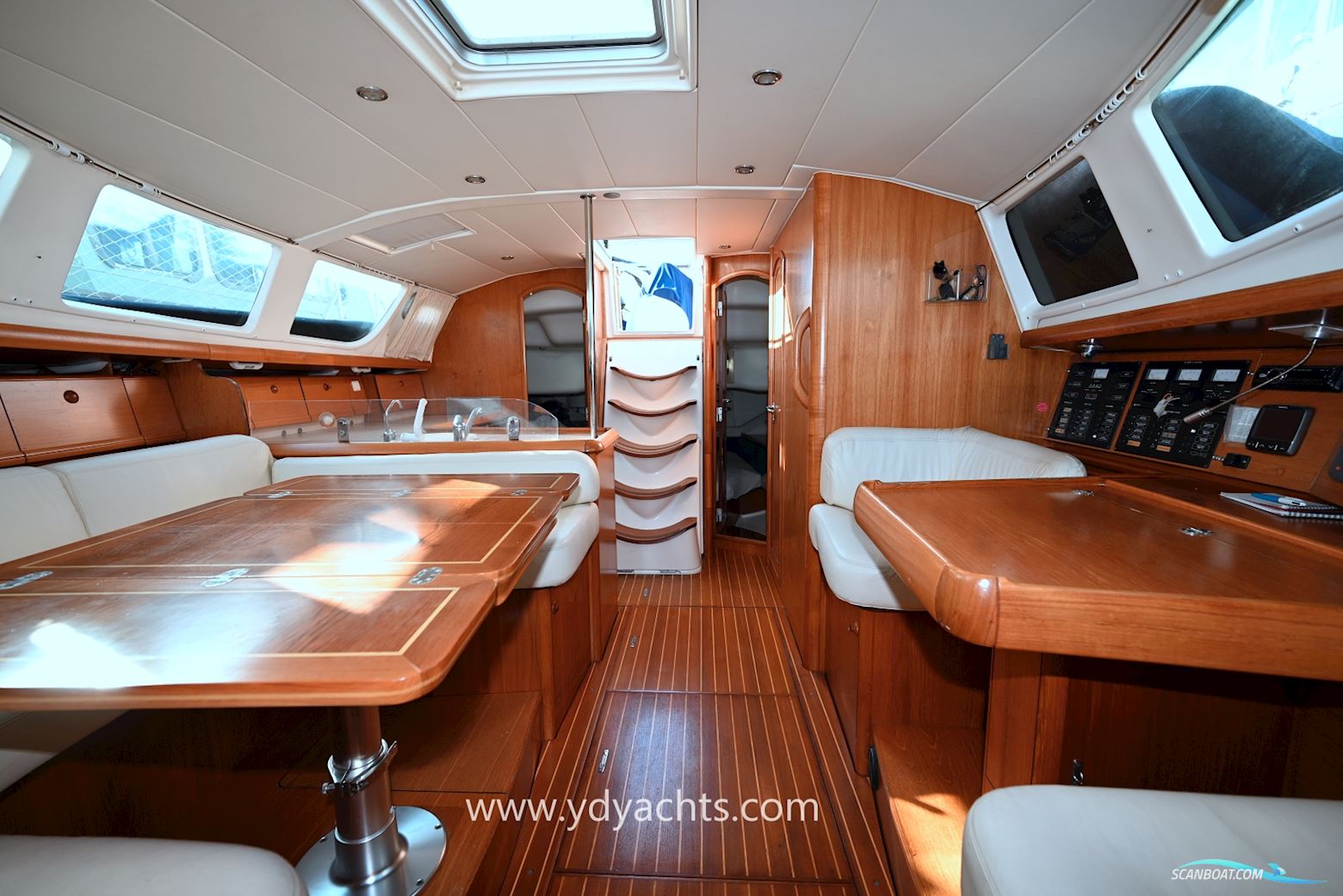 Jeanneau Sun Odyssey 43 DS Legende