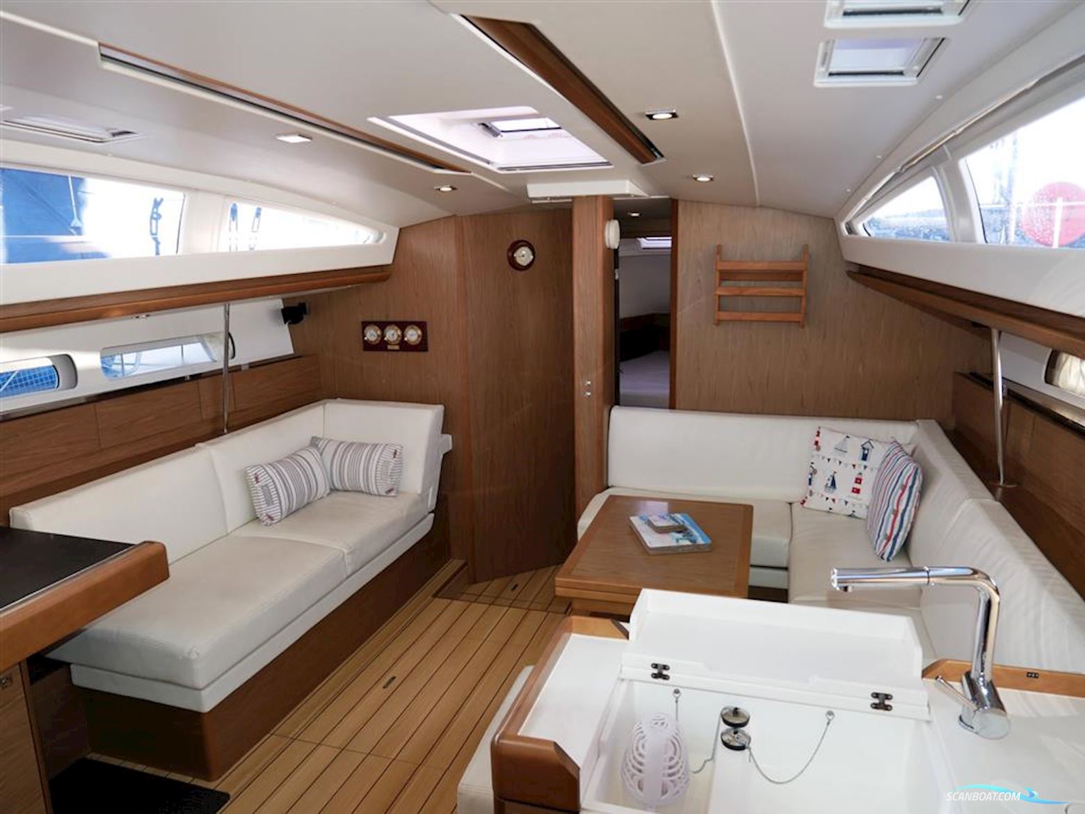 Jeanneau Sun Odyssey 44DS