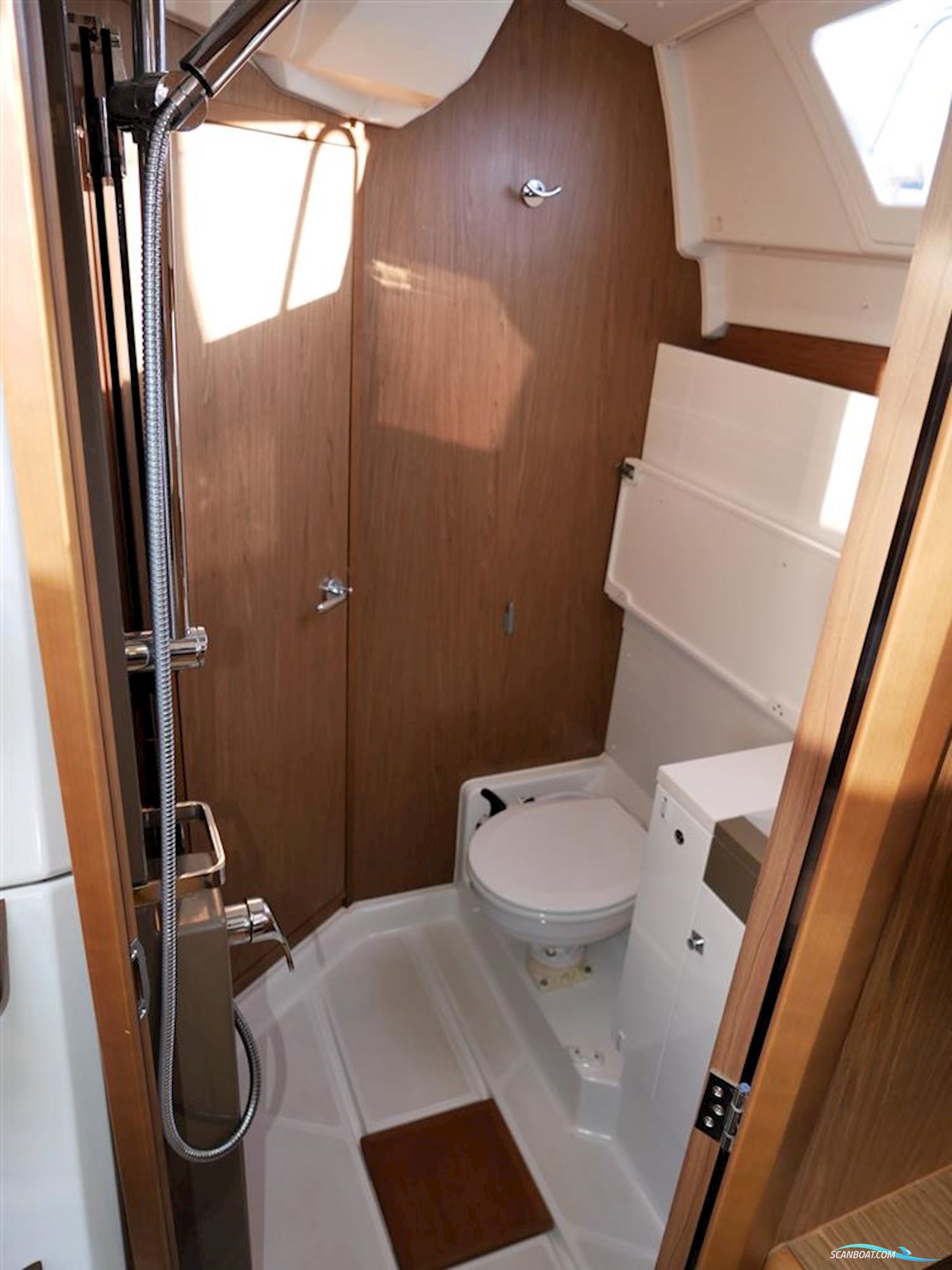 Jeanneau Sun Odyssey 44DS