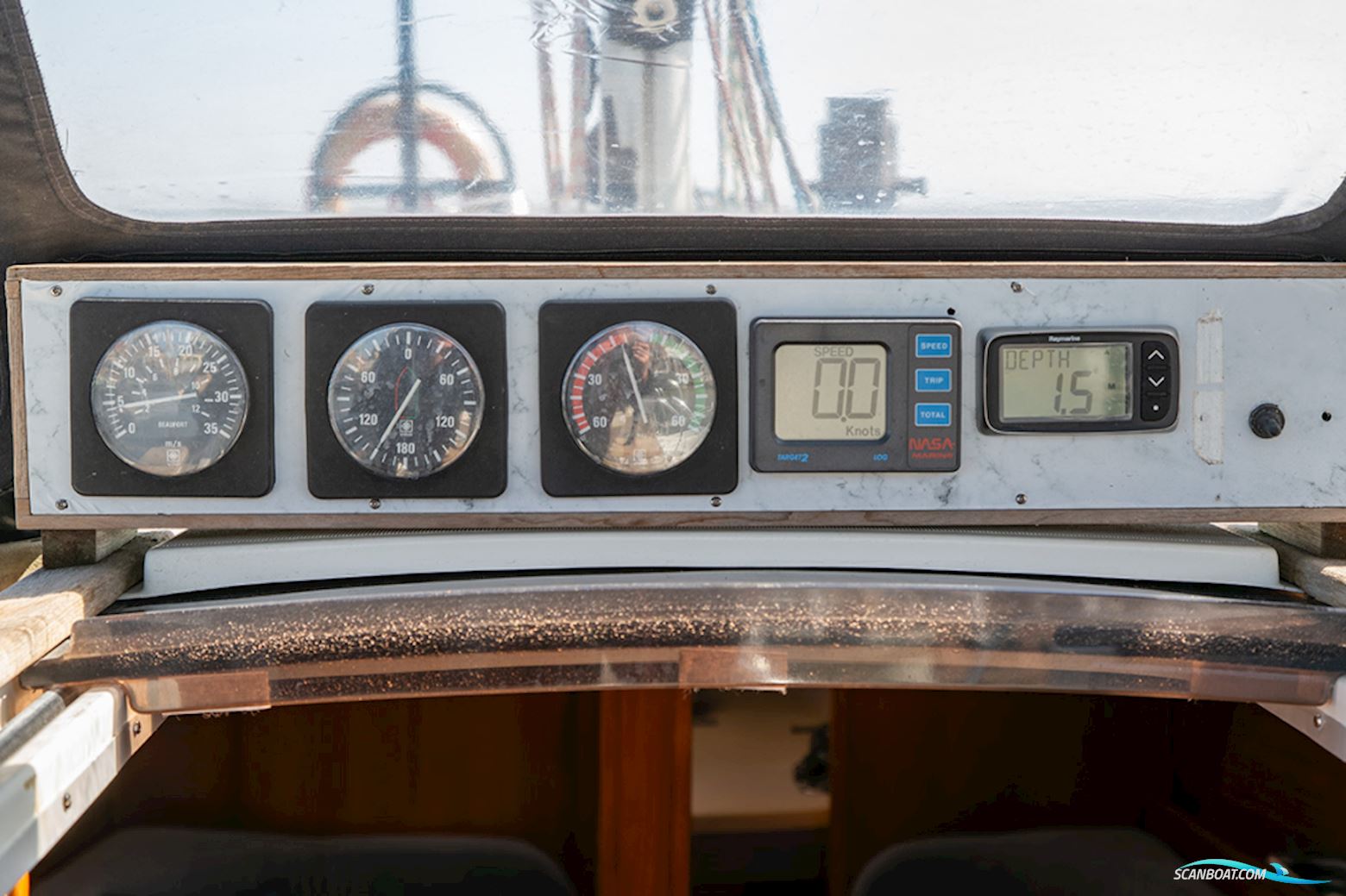 Jeanneau Sunshine 38 centerboard