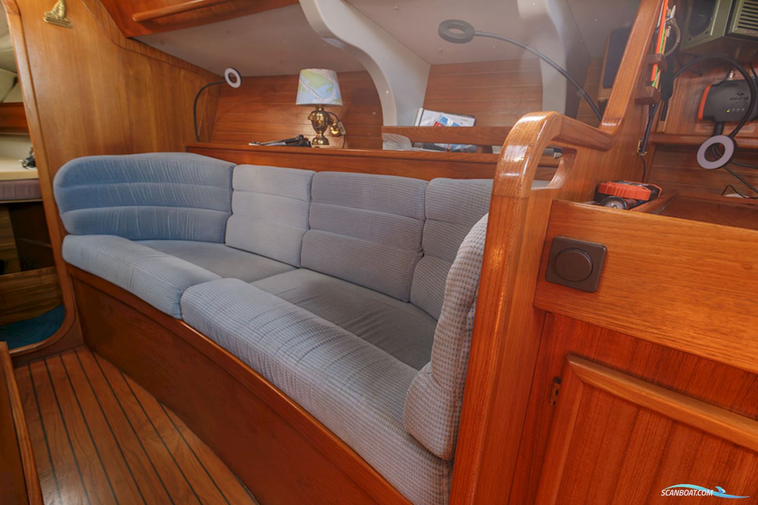 Jeanneau Sunshine 38 centerboard