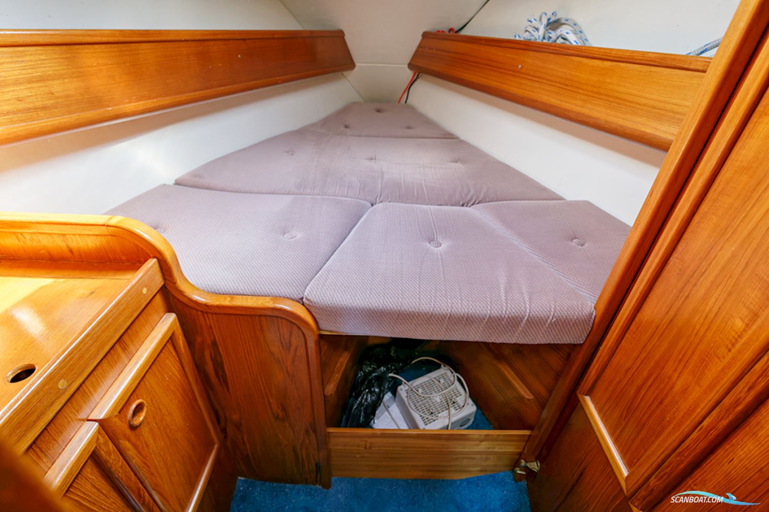 Jeanneau Sunshine 38 centerboard