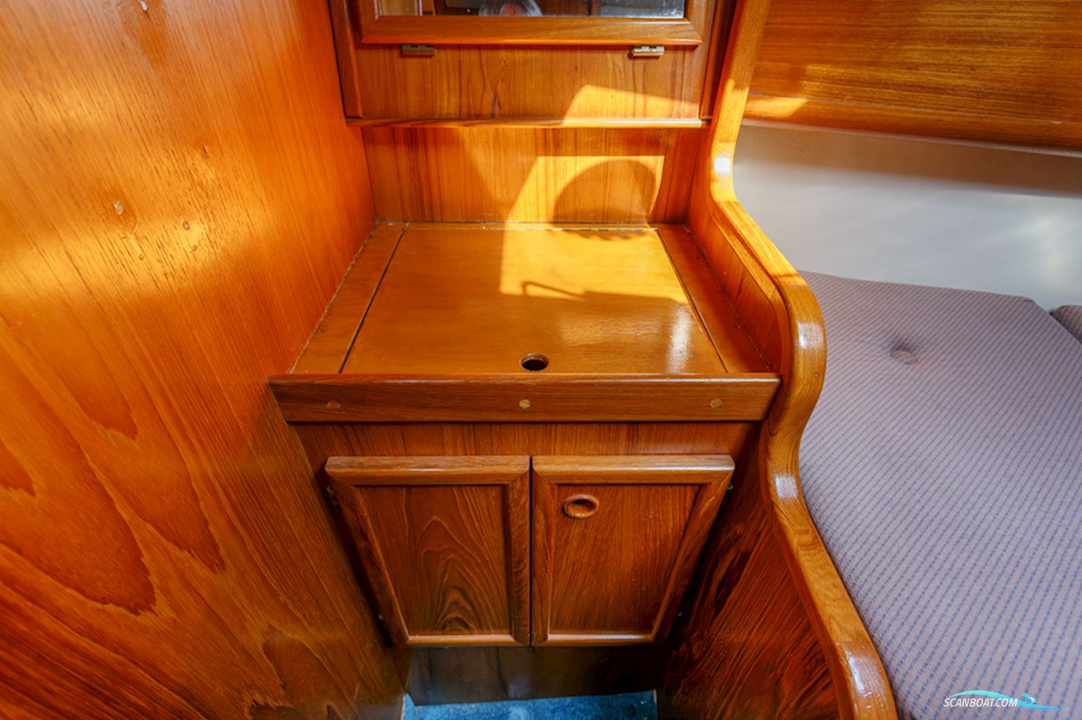 Jeanneau Sunshine 38 centerboard