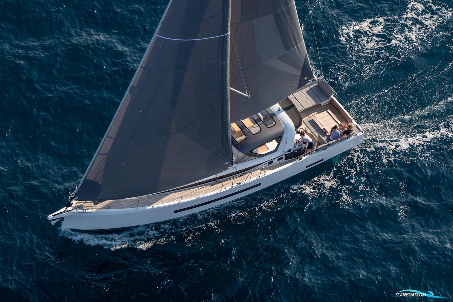 Jeanneau Yacht 55