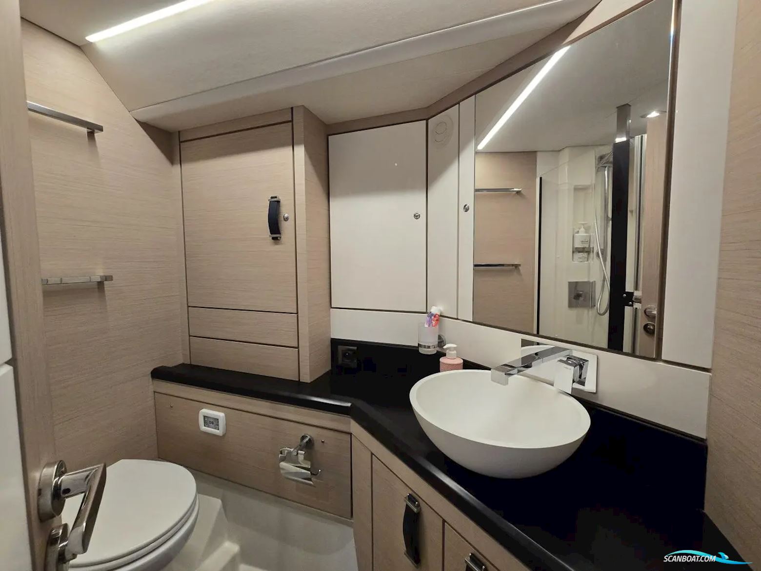 Jeanneau Yachts 65