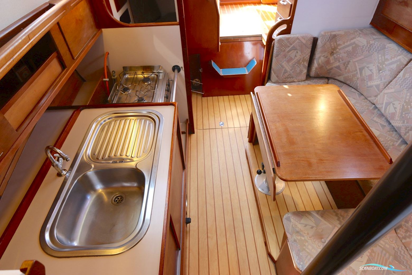 Koopmans 33 Deck Salon