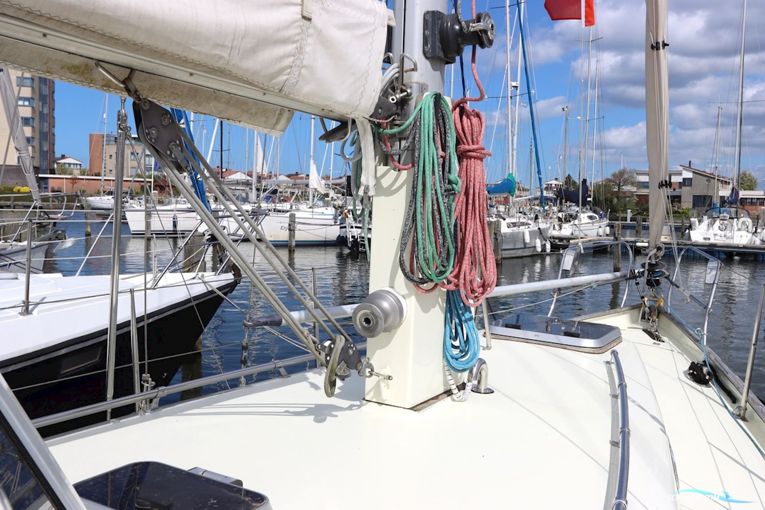Koopmans 33 Deck Salon