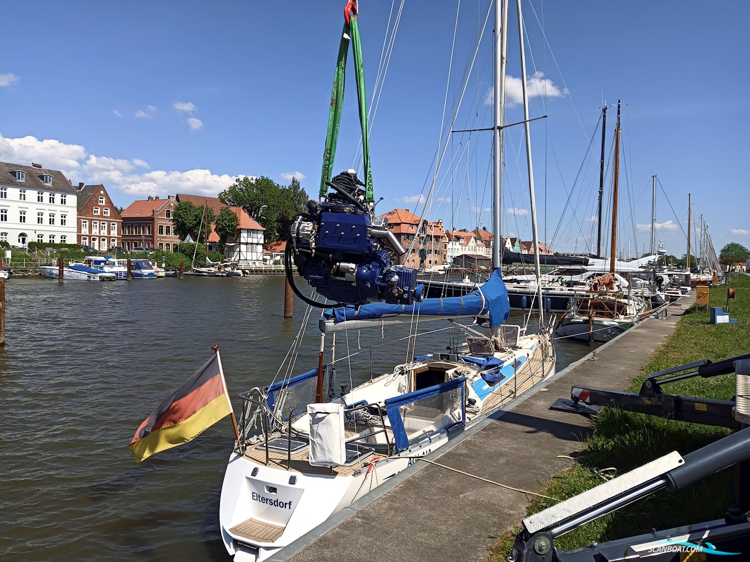 Lady Helmsman GT
