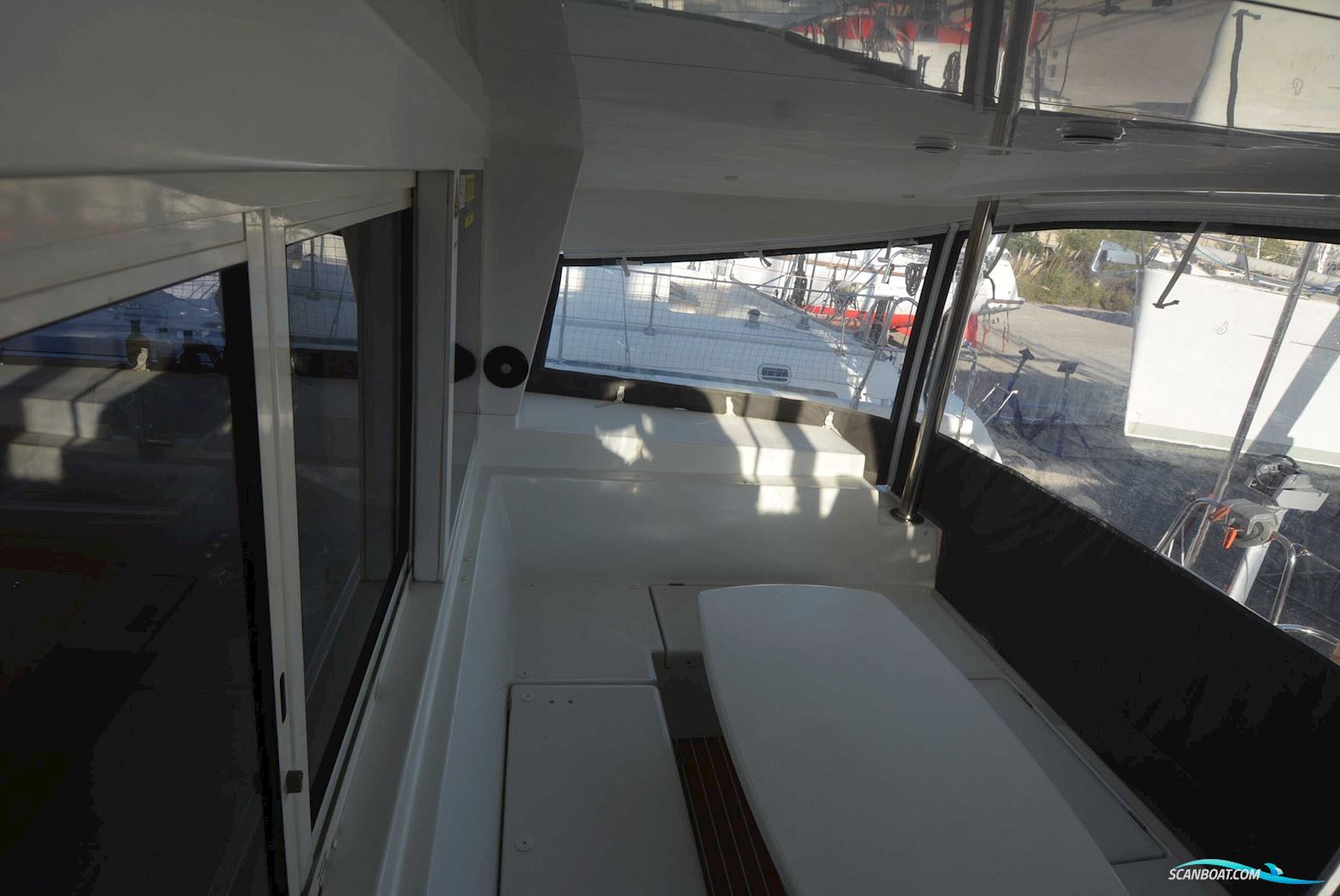 Lagoon 400