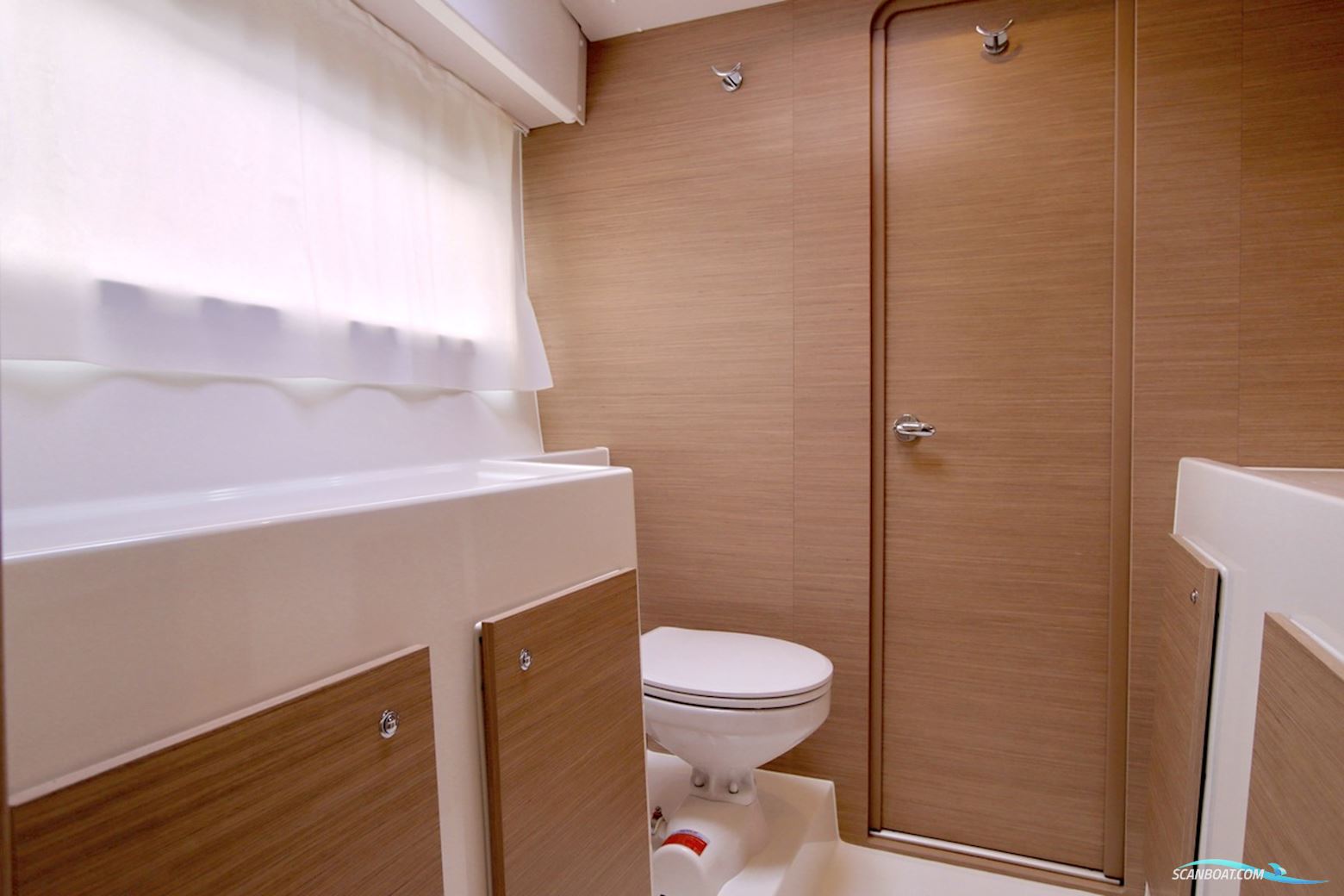 Lagoon 42 Full specs