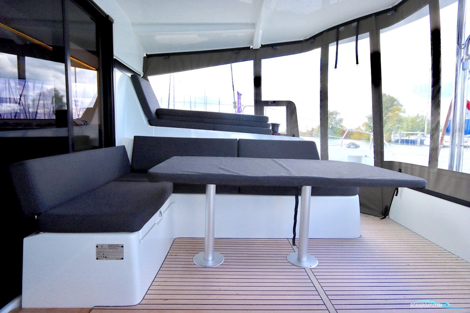 Lagoon 42 Full specs