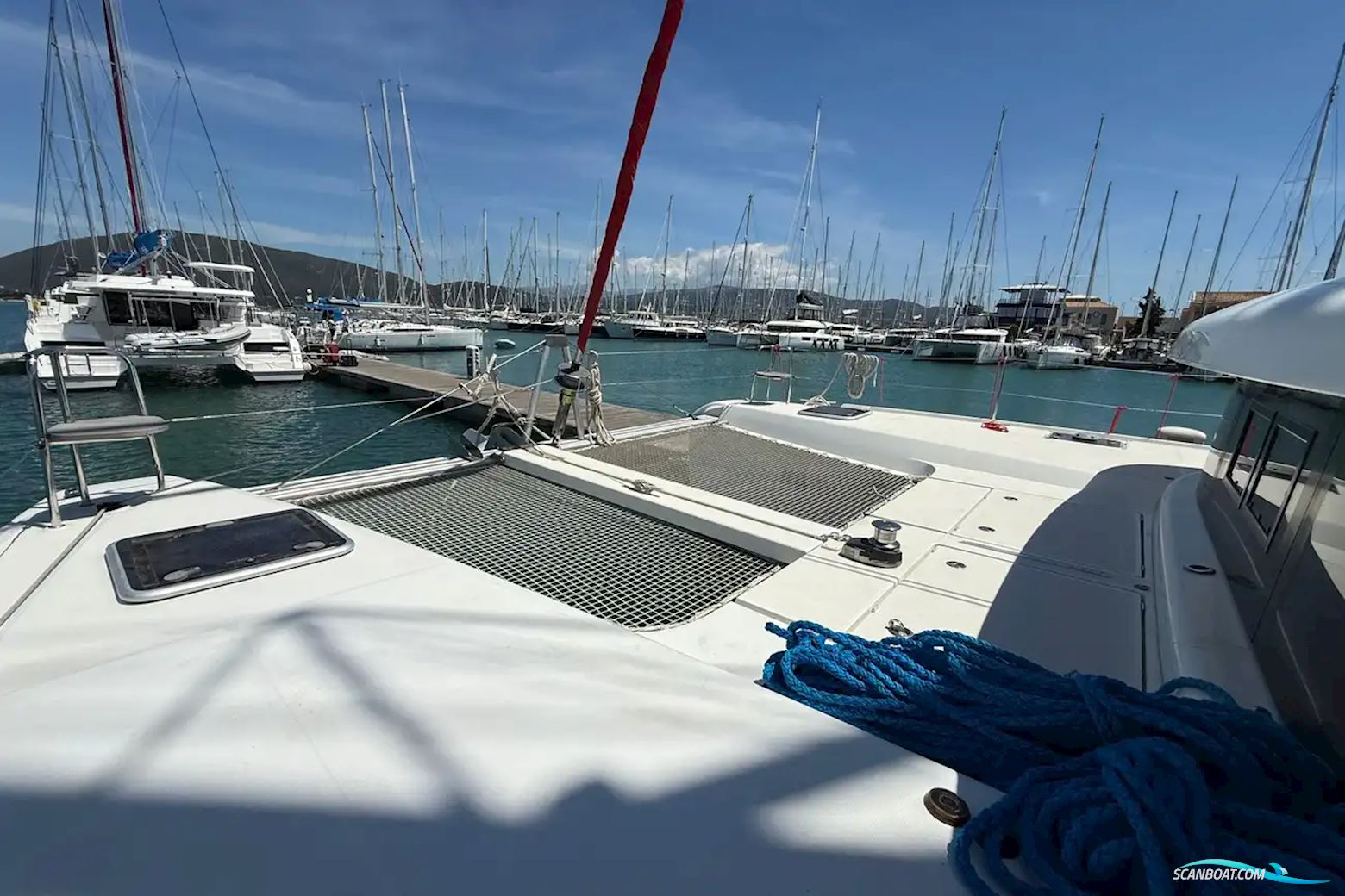 Lagoon 42