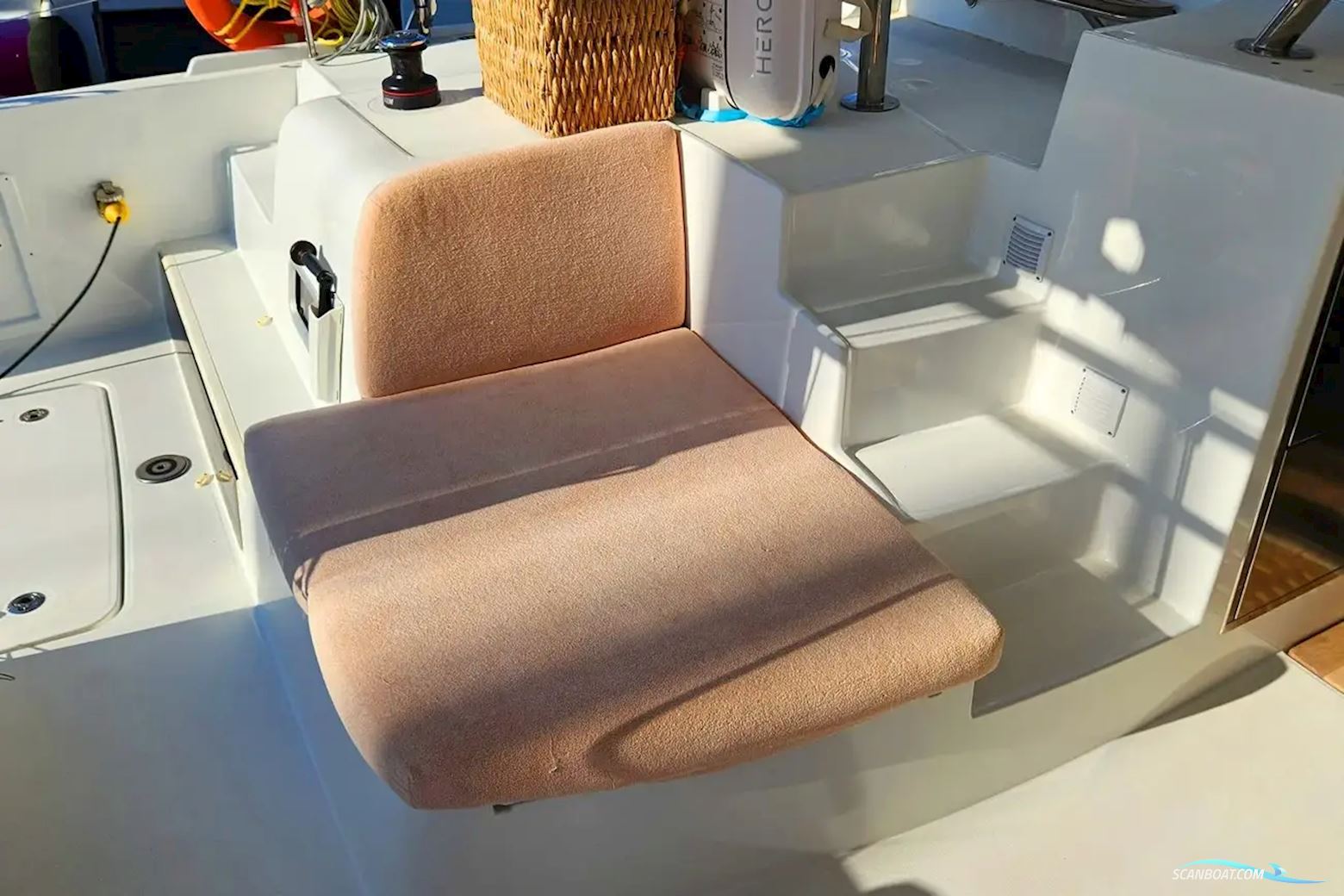 Lagoon 42