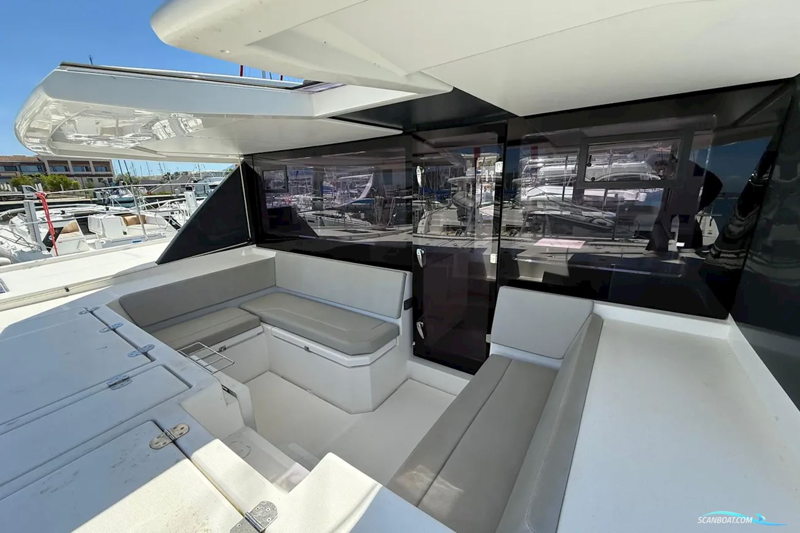Lagoon 42