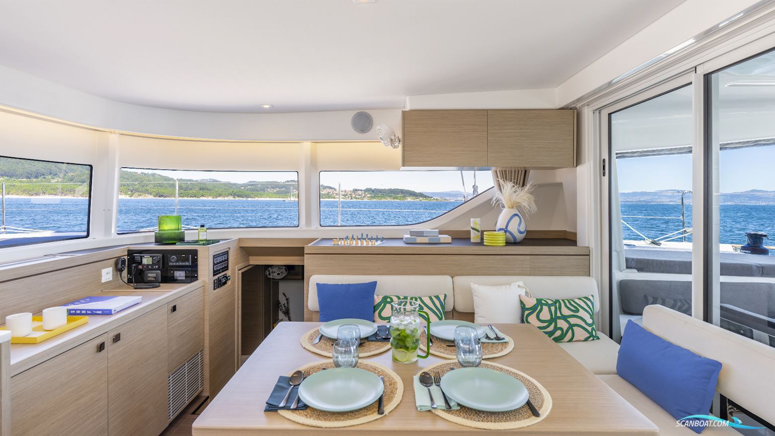 Lagoon 43 