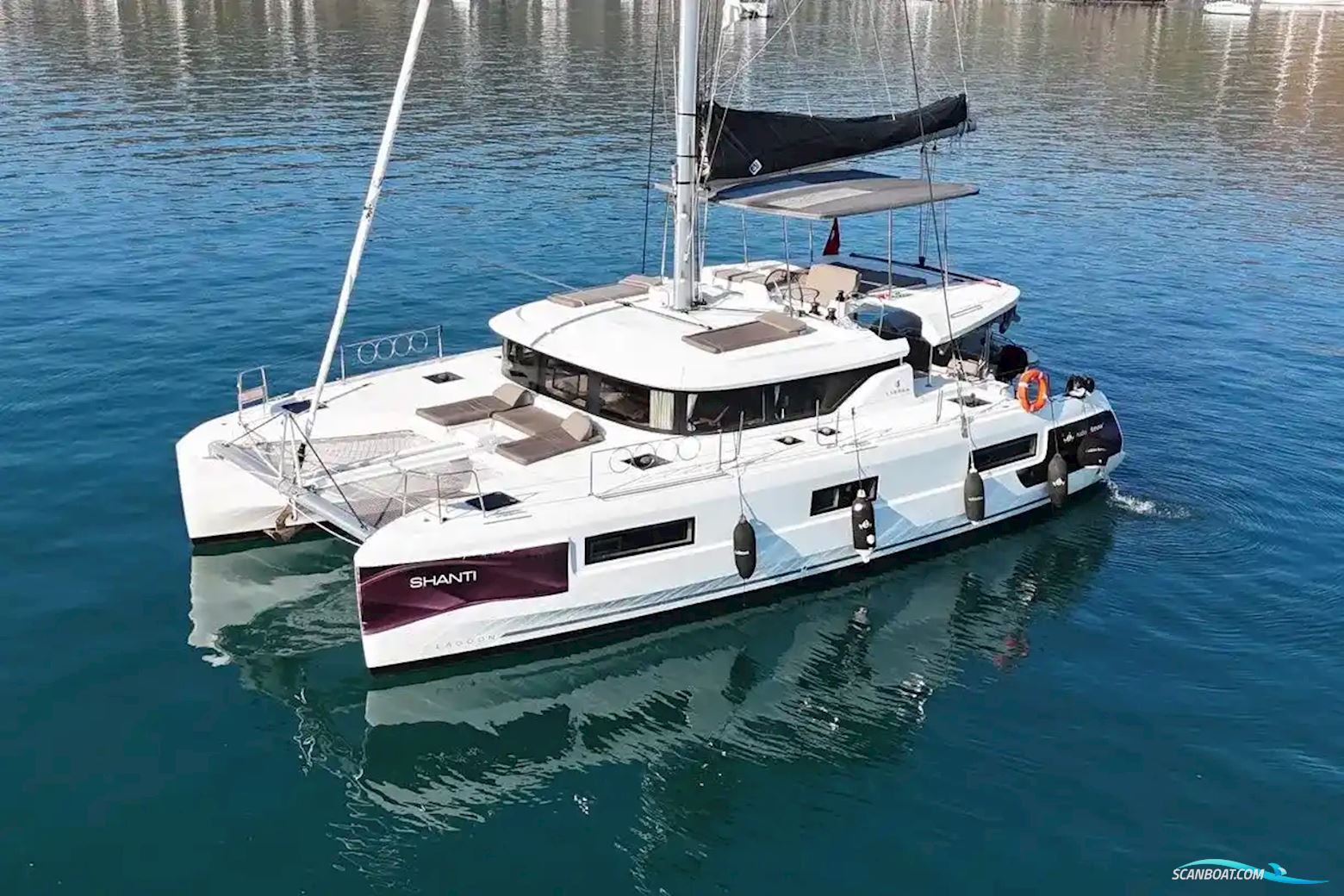 Lagoon 46