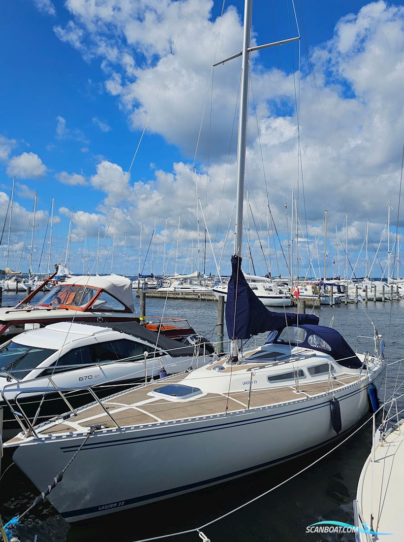 Larsen 28 Sejlbåd 1987, med Vire motor, Danmark