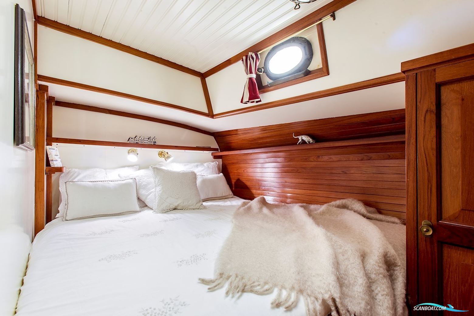 Lemsteraak Aukje Zwaantje