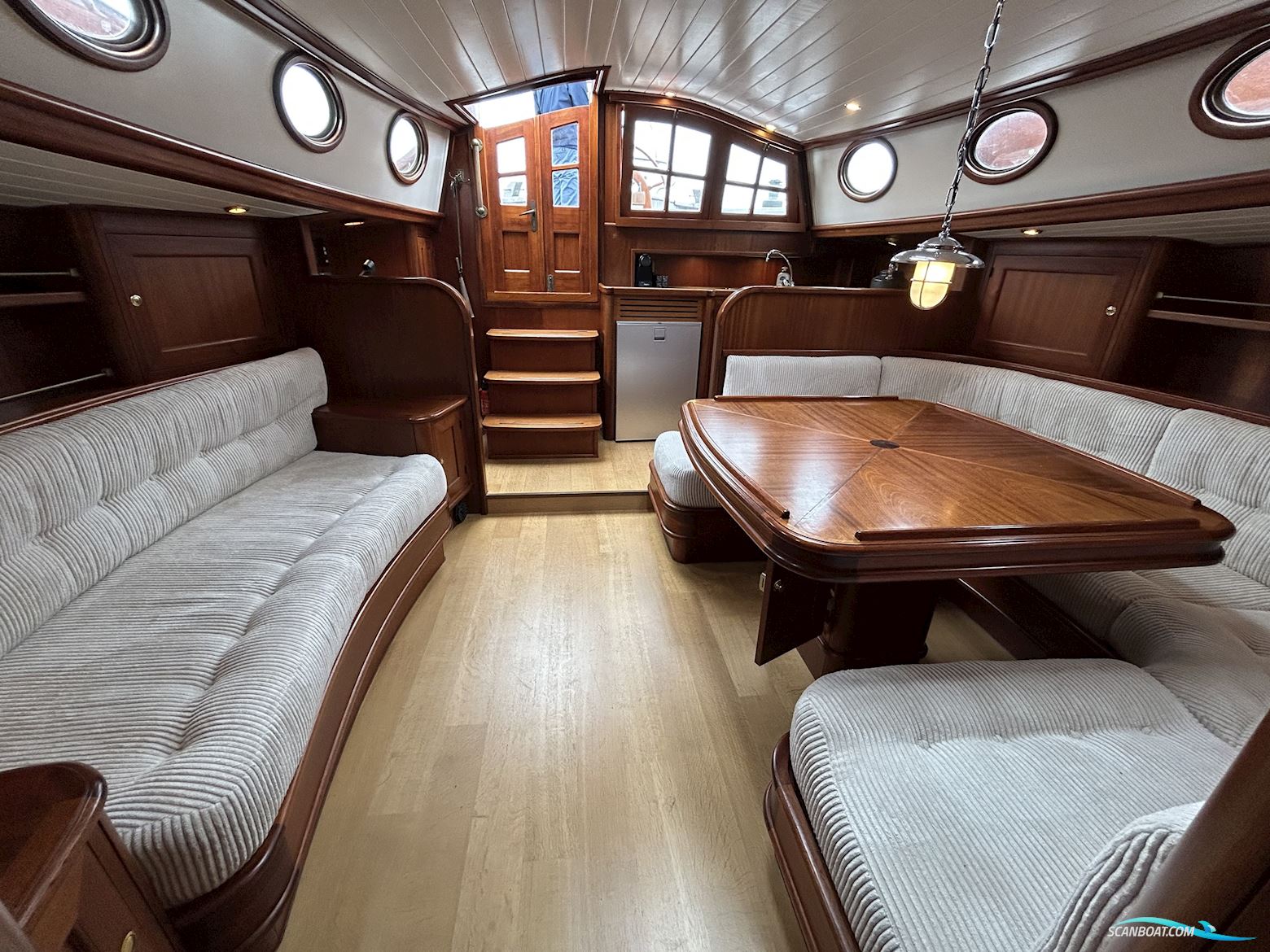 Lemsteraak Beluga Roefuitvoering Jachtuitvoering