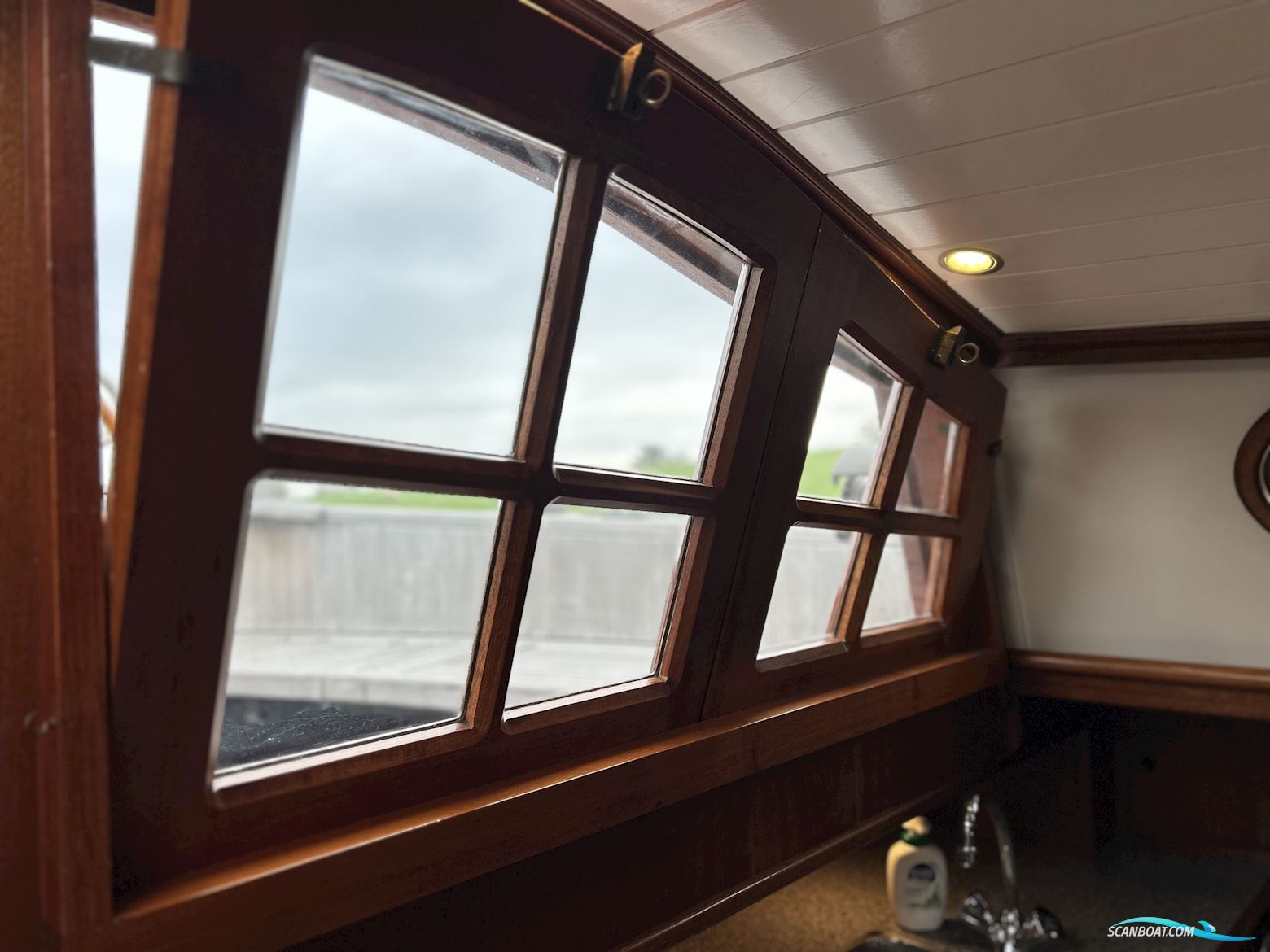 Lemsteraak Beluga Roefuitvoering Jachtuitvoering