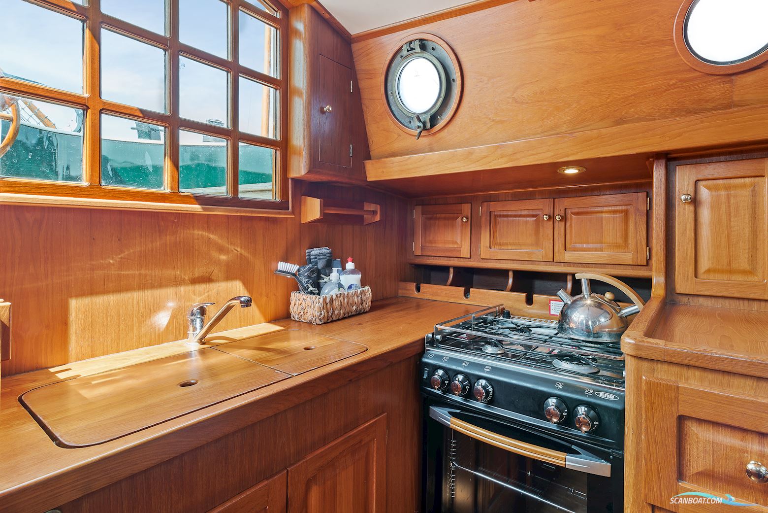 Lemsteraak Dorothee - Roefuitvoering