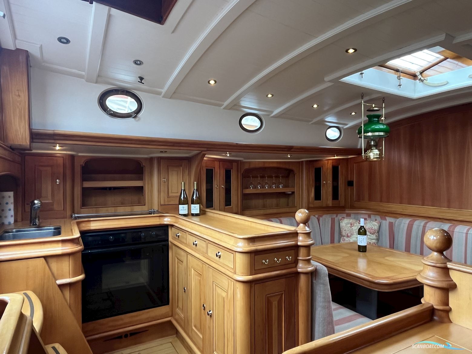 Lemsteraak Gouden Leeuw - Roefaak Hoek Design