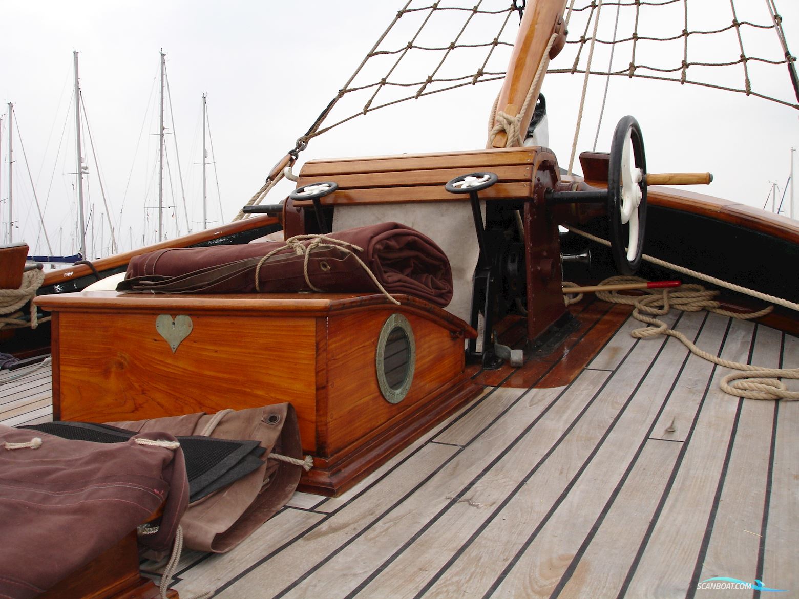 Lemsteraak Halley - Roefuitvoering