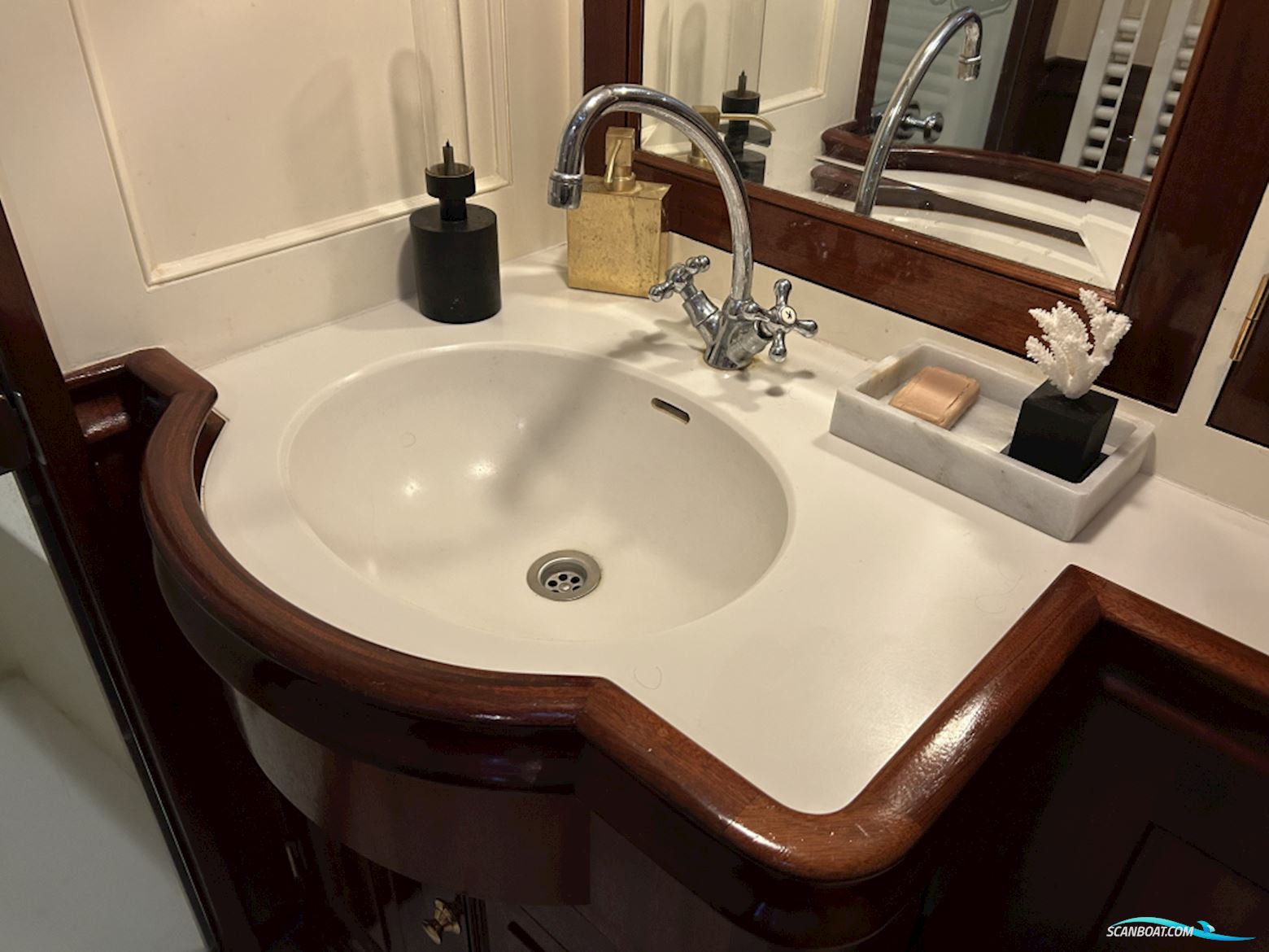 Lemsteraak Roefmodel - Walrus 1600