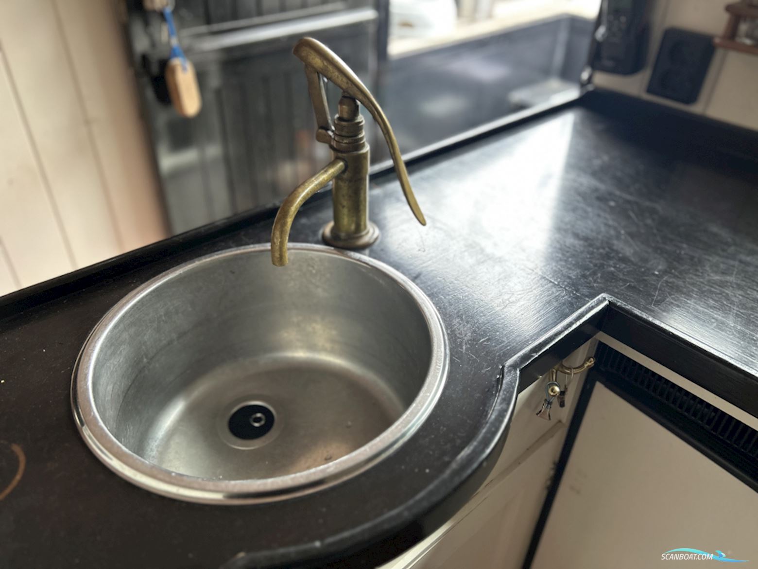 Lemsteraak Visserman 1300 - Bekebrede
