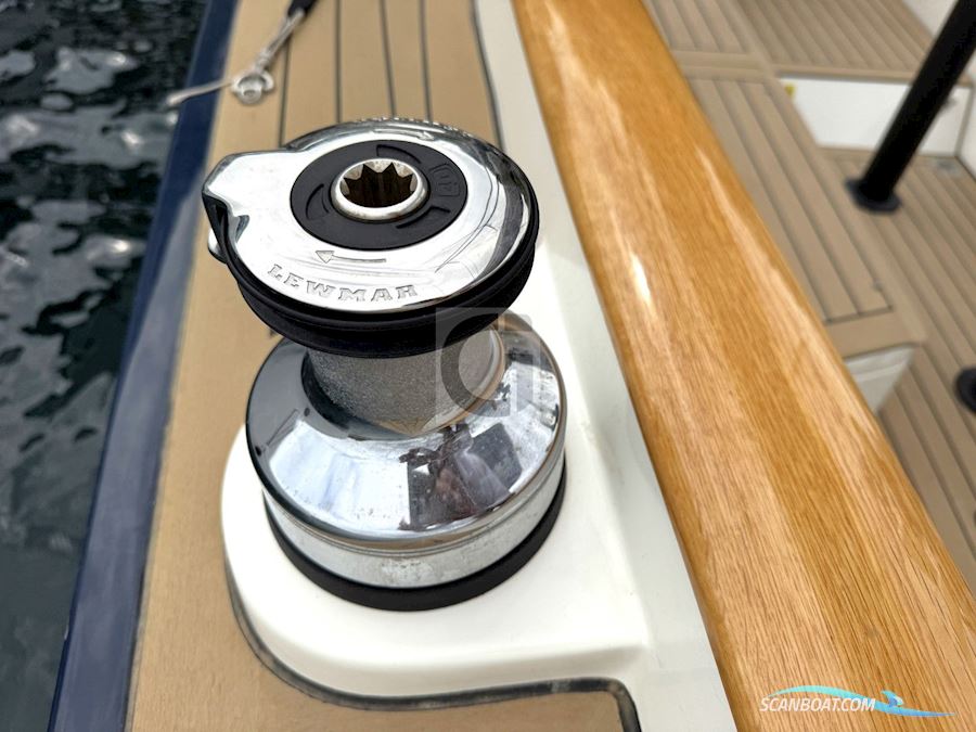 Leonardo Yachts Eagle 38