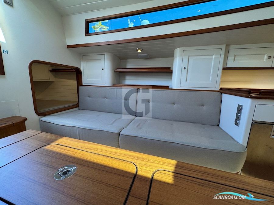 Leonardo Yachts Eagle 54