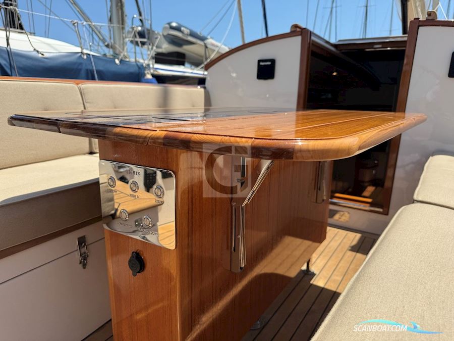 Leonardo Yachts Eagle 54