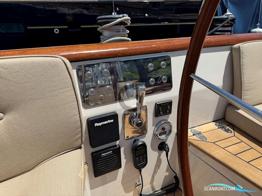 Leonardo Yachts Eagle 54